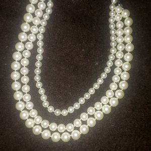 Triple strand pearls